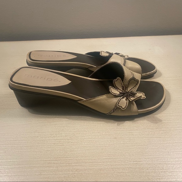 2/$30 Maripe Cream & Brown Guitar Leather Sandals 6 - Picture 5 of 7